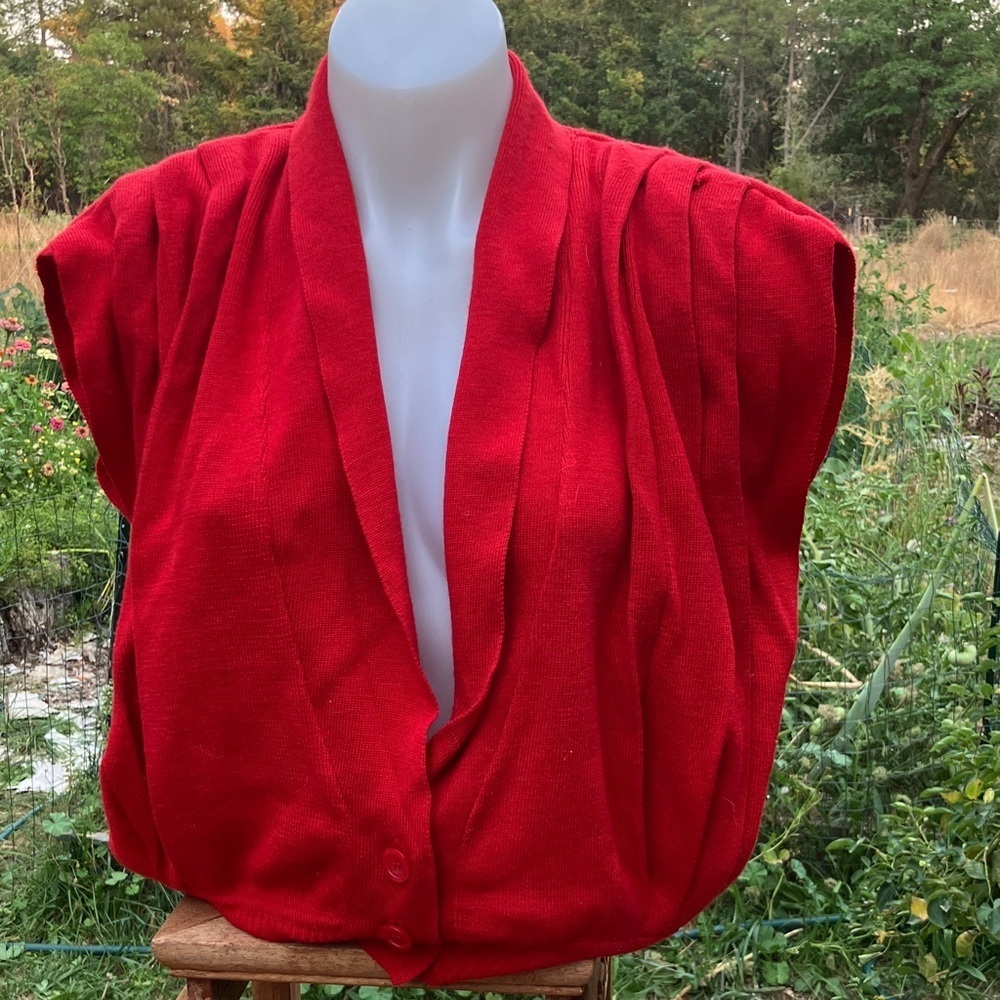 1980’s rrrrruss Russ Togs pleated shoulder sleeveless low close sweater M wool
